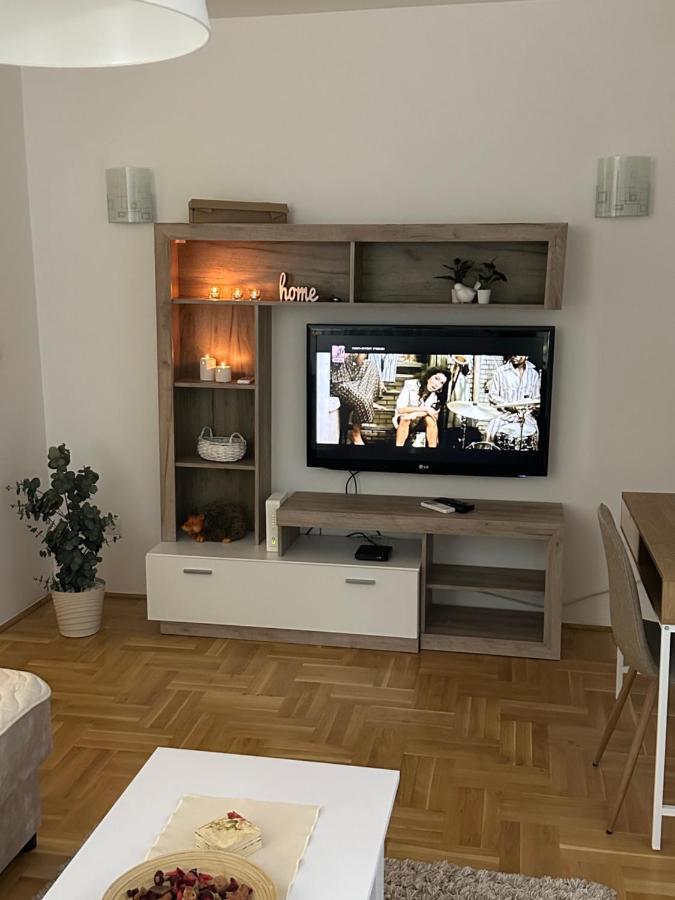 Big White M Belgrad